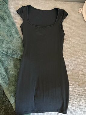 SHEIN Classic Black Scoop Neck Bodycon Dress